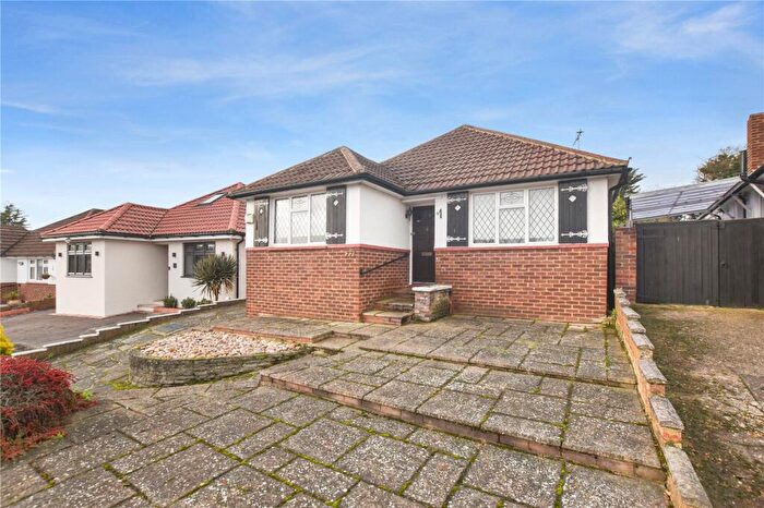 2 Bedroom Bungalow For Sale In Cold Blow Crescent, Bexley, DA5
