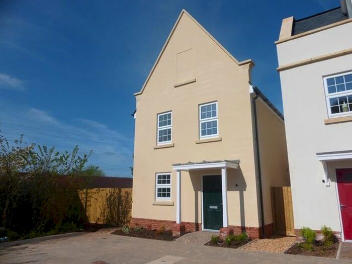 3 Bedroom Detached House To Rent In Merchant Row, Exeter, EX2
