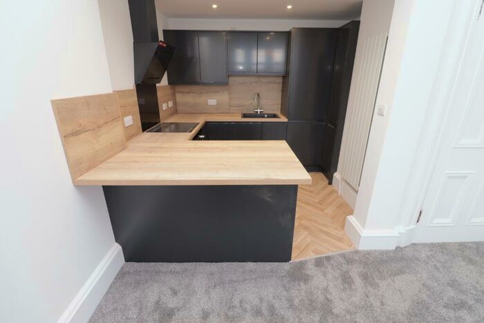 2 Bedroom Flat To Rent In Clarkston Road, Muirend, Glasgow, G44