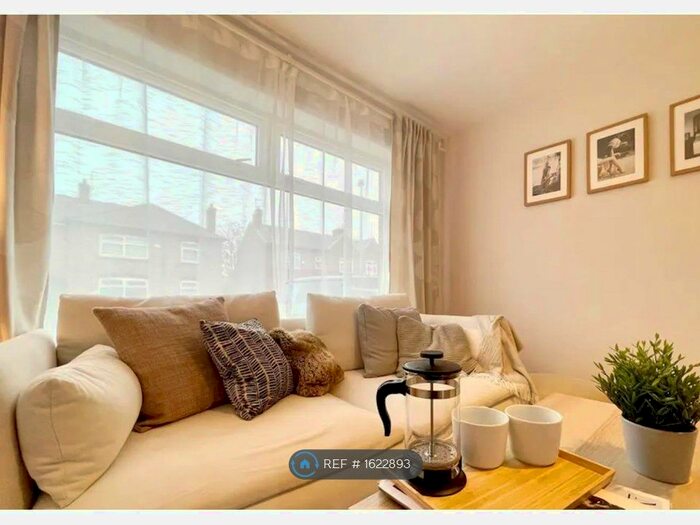 4 Bedroom Terraced House To Rent In Hassop Avenue, Salford, M7