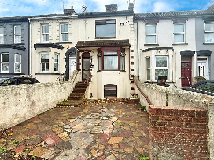 3 Bedroom Terraced House To Rent In Copenhagen Road, Gillingham, Kent, ME7