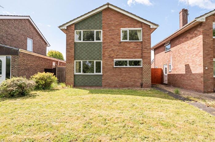 4 Bedroom Detached House For Sale In Charles Close, Thornbury, BS35