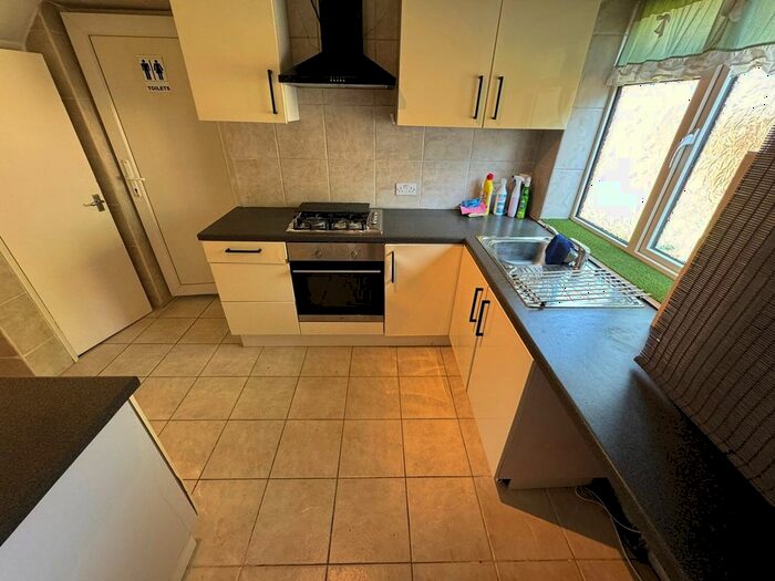 4 Bedroom Semi-Detached House To Rent In Solway Close, Hounslow, TW4