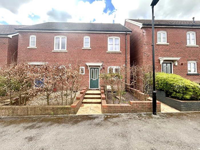 3 Bedroom Semi Detached House For Sale In Buttons Avenue, Shaftesbury - No Onward Chain, SP7