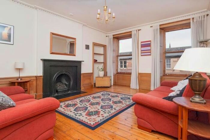 3 Bedroom Flat To Rent In Montague Street, Edinburgh, EH8