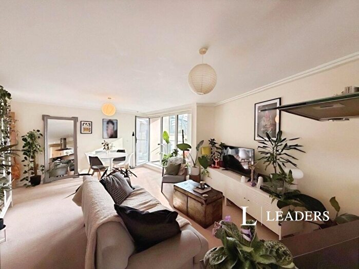 2 Bedroom Flat To Rent In Fleet Street, Brighton, East Sussex, BN1