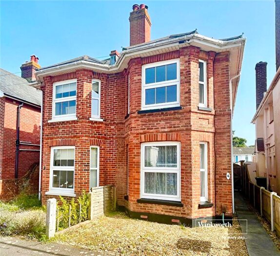 2 Bedroom Semi-Detached House For Sale In Argyle Road, Mudeford, Christchurch, BH23