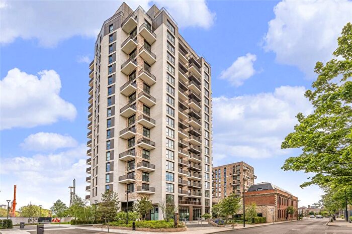 2 Bedroom Apartment To Rent In Bow View, Maple Mews, London, E3