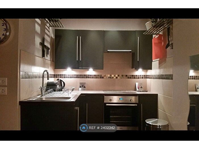 1 Bedroom Flat To Rent In Yeaman Place, Edinburgh, EH11