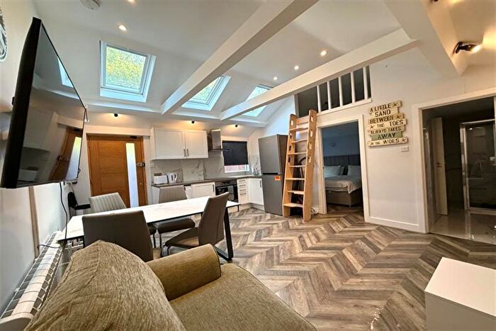 1 Bedroom Flat To Rent In Manor Road, Bournemouth, BH1