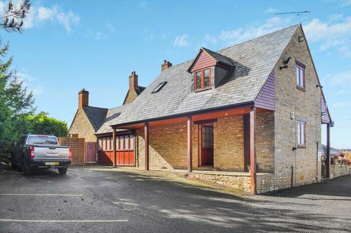 1 Bedroom Maisonette To Rent In Greenhill Farm, Station Road, Bletchingdon, OX5