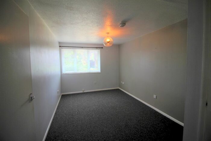 1 Bedroom Maisonette To Rent In Kennet Close, West End, Southampton, SO18