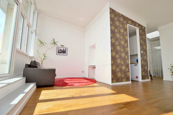 1 Bedroom Flat To Rent In Spectacle Works, Jedburgh Road, Plaistow, London, E13