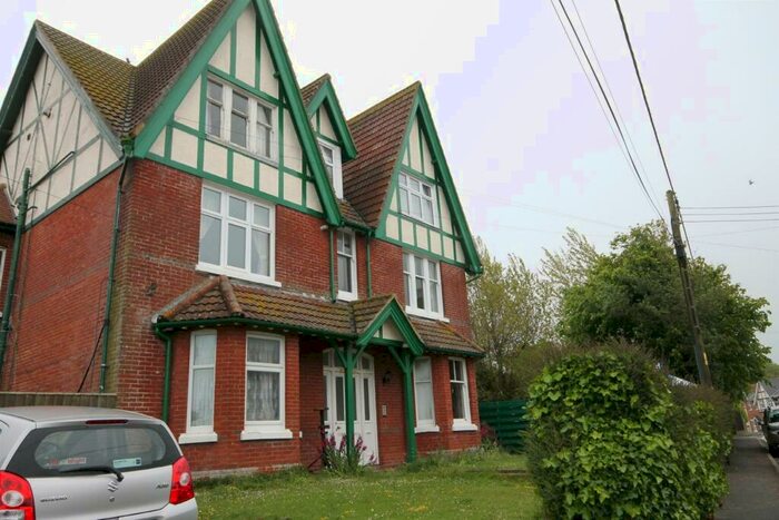 1 Bedroom Apartment To Rent In Ward Road, Totland, PO39