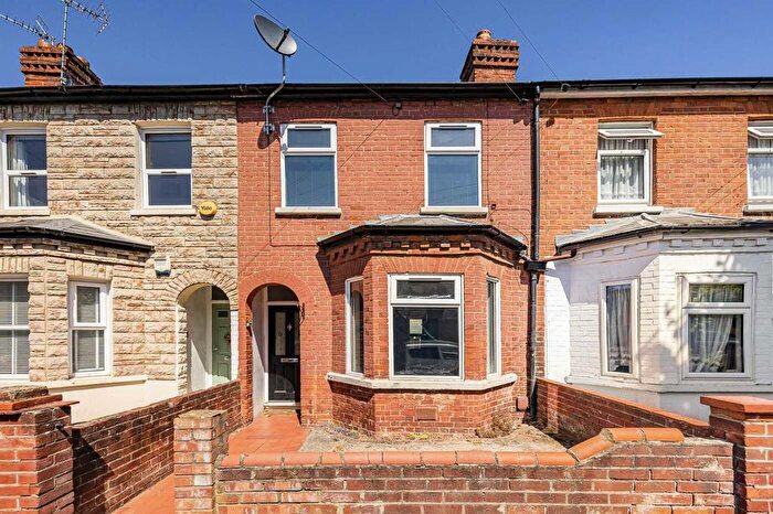 3 Bedroom Terraced House For Sale In Prince Of Wales Avenue, Reading, RG30