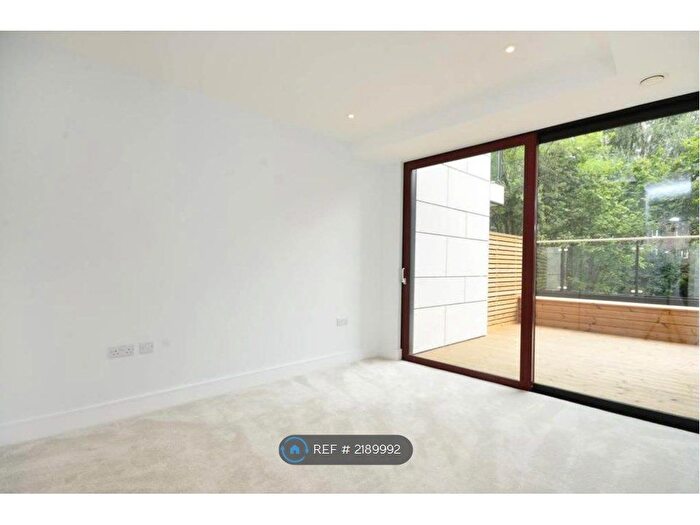 2 Bedroom Flat To Rent In London, London, SW18