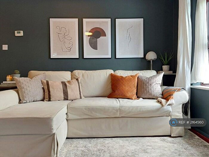 2 Bedroom Flat To Rent In Shirelake Close, Oxford, OX1