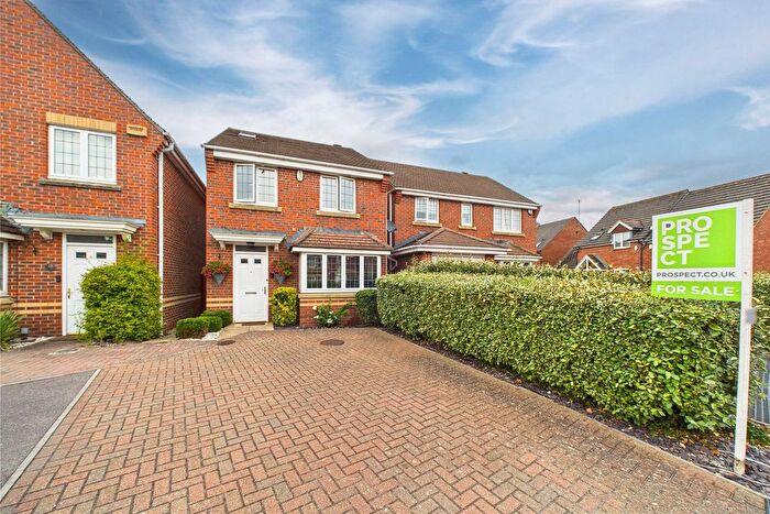 4 Bedroom Detached House For Sale In Deardon Way, Shinfield, Reading, Berkshire, RG2