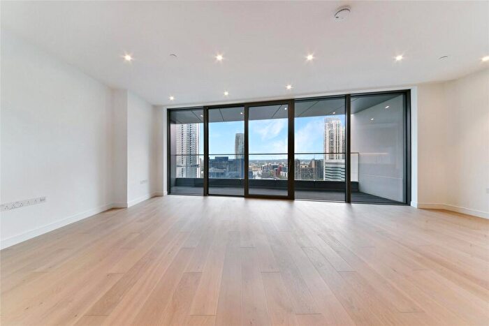 2 Bedroom Apartment To Rent In Park Drive, Canary Wharf, London, E14
