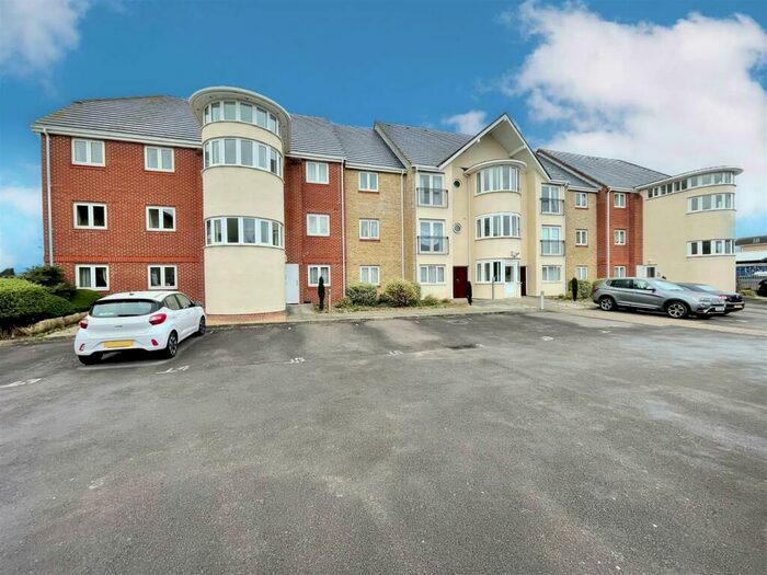 2 Bedroom Flat To Rent In Vespasian Road, Bitterne Manor, Southampton, SO18