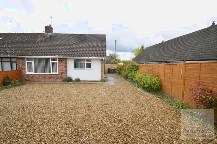 3 Bedroom Semi-Detached Bungalow To Rent In Windmill Lane, Norwich, NR8