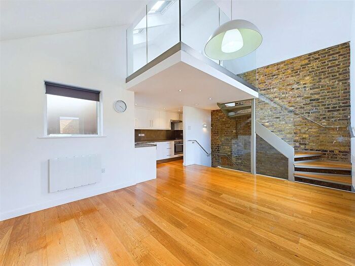 2 Bedroom Terraced House To Rent In Grove Avenue, Twickenham, TW1