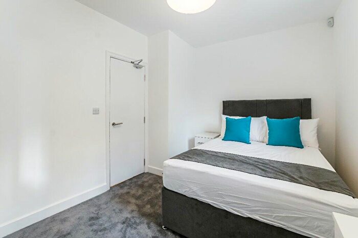2 Bedroom Flat To Rent In All Saints Street, Nottingham, Nottinghamshire, NG7