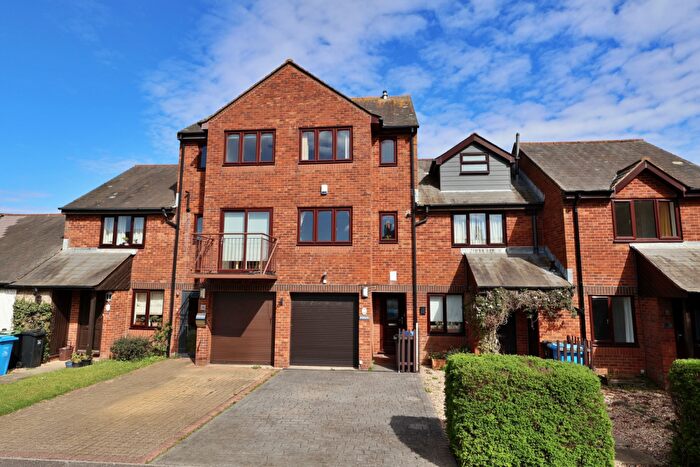 3 Bedroom House For Sale In Waldren Close, Baiter Park, Poole, BH15