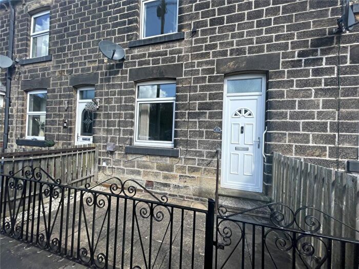 3 Bedroom Terraced House To Rent In Hope Street, Stocksbridge, Sheffield, S36