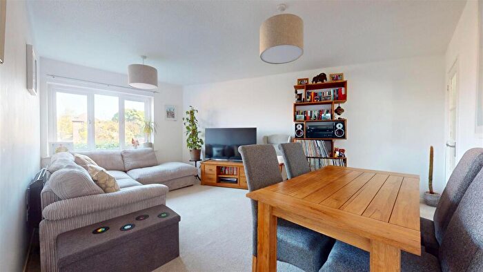 2 Bedroom Flat For Sale In County Street, Totterdown, Bristol, BS4