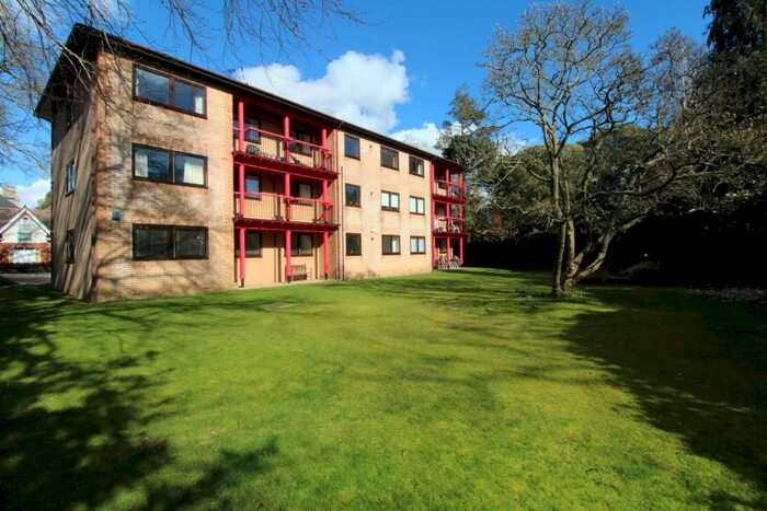 2 Bedroom Flat To Rent In Clarendon Road, Bournemouth, BH4