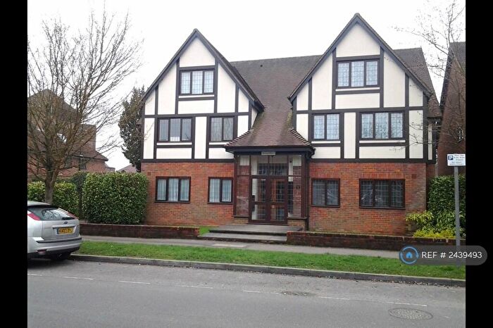2 Bedroom Flat To Rent In Warwick Road, Beaconsfield, HP9