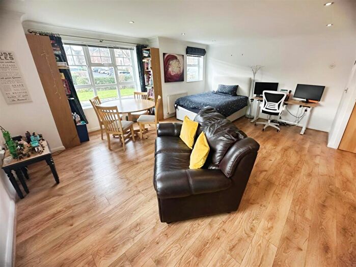 1 Bedroom Apartment For Sale In Sandbach Drive, Kingsmead, Northwich, CW9