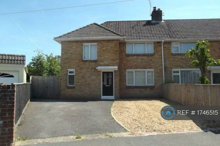3 Bedroom Semi-Detached House To Rent In Methuen Road, Poole, BH17