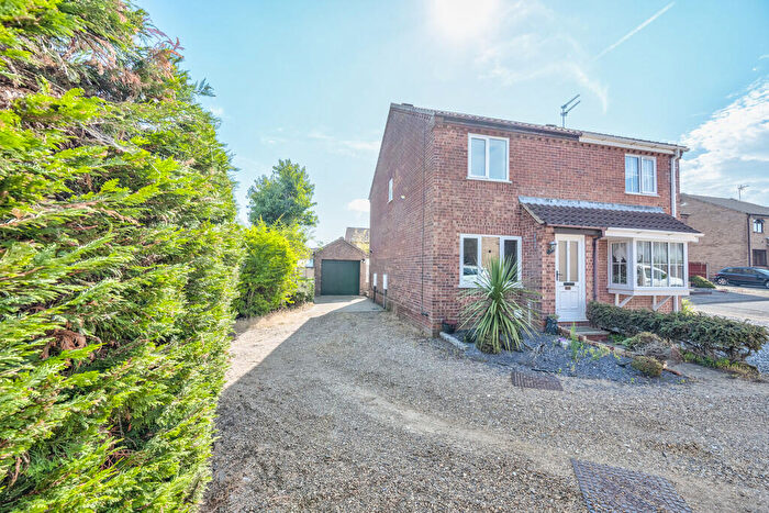 2 Bedroom Semi-Detached House To Rent In Hilltop Rise, NR34