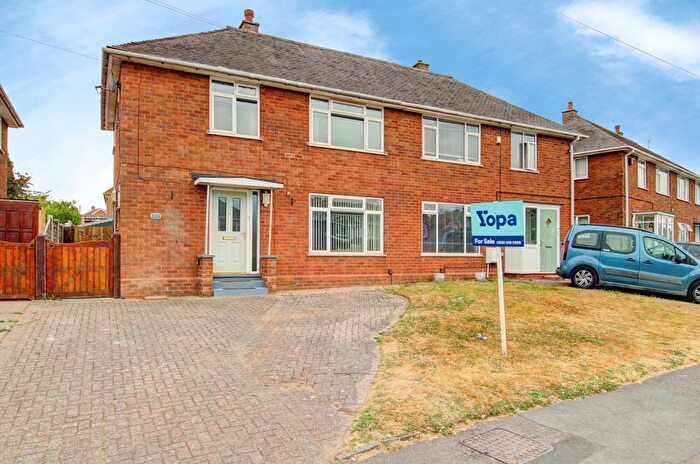 3 Bedroom Semi Detached House For Sale In Westgate, Walsall, WS9