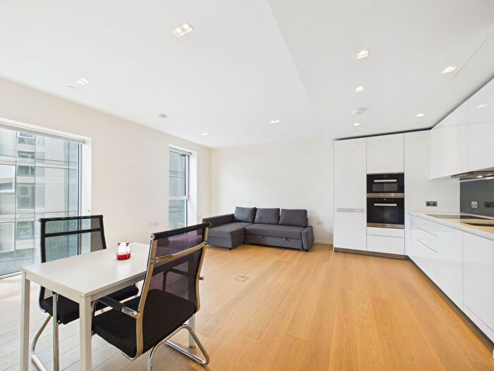 1 Bedroom Flat For Sale In Columbia Gardens, Fulham, London, SW6