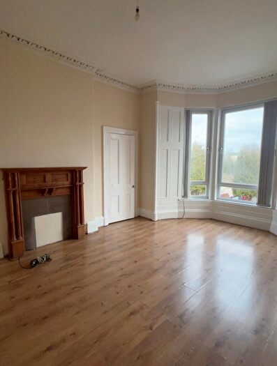3 Bedroom Flat To Rent In Forth Street, Glasgow, G41