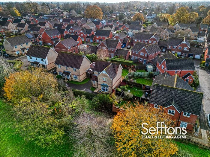 3 Bedroom Detached House For Sale In Lodge Farm Drive, Norwich, Norfolk, NR6