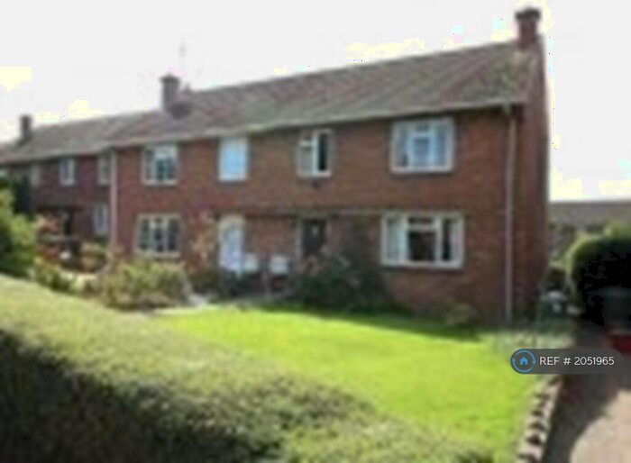 3 Bedroom Semi-Detached House To Rent In Southway, Leamington Spa, CV31
