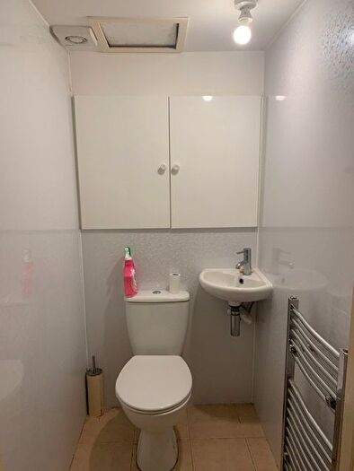 2 Bedroom Flat To Rent In Bruntsfield Place, Edinburgh, EH10