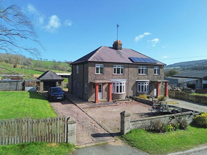 3 Bedroom Semi Detached House For Sale In Glenncliffe, Egton Bank, YO22