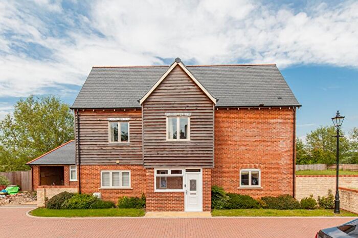 4 Bedroom Detached House To Rent In Couling Close, Yarnton, OX5