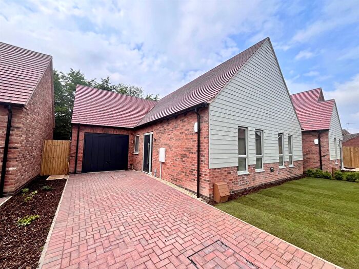 3 Bedroom Detached Bungalow For Sale In Tulip Close, Frampton, Boston, PE20