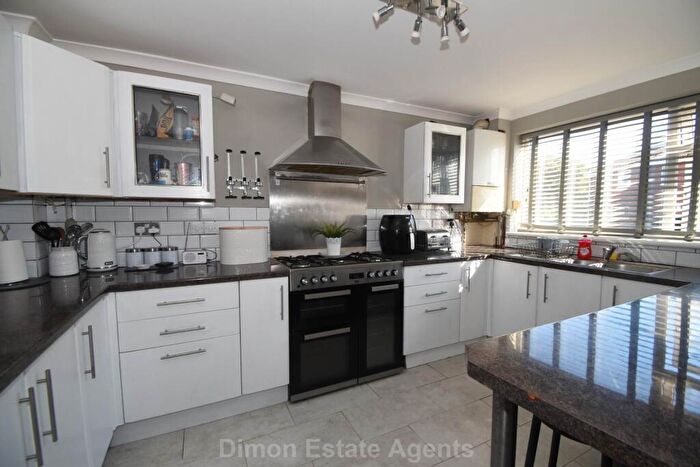 3 Bedroom End Of Terrace House For Sale In Chestnut Walk, Gosport, PO12