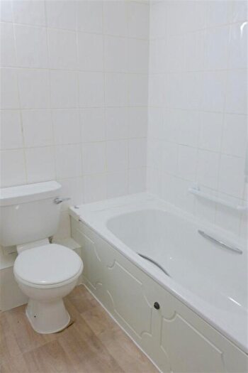 1 Bedroom Retirement Property To Rent In Homebush House, Kings Head Hill, Chingford, E4