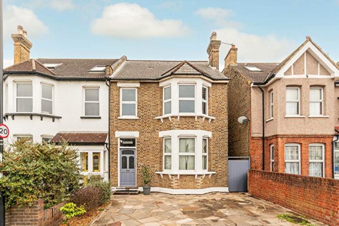 5 Bedroom Semi-Detached House To Rent In Warwick, Thornton Heath, CR7