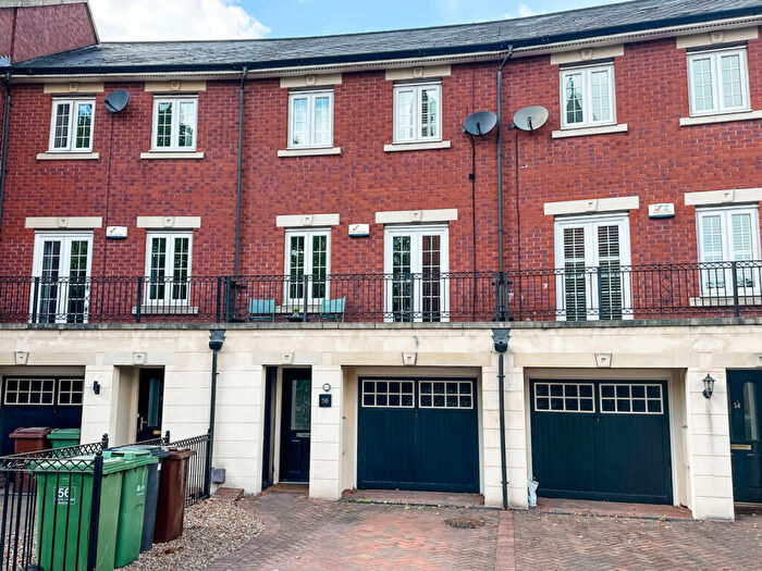 3 Bedroom Town House For Sale In Castle Lodge Avenue, Rothwell, LS26