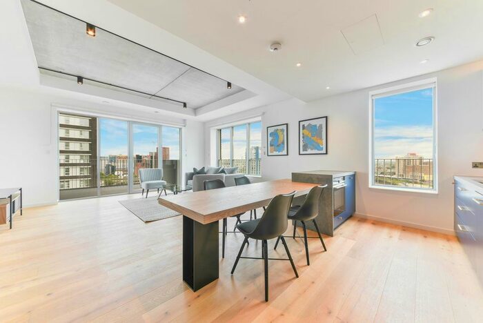 2 Bedroom Flat For Sale In Rendel House, Goodluck Hope Walk, E14