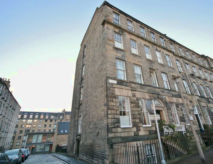 4 Bedroom Flat To Rent In Gayfield Square, Broughton, Edinburgh, EH1
